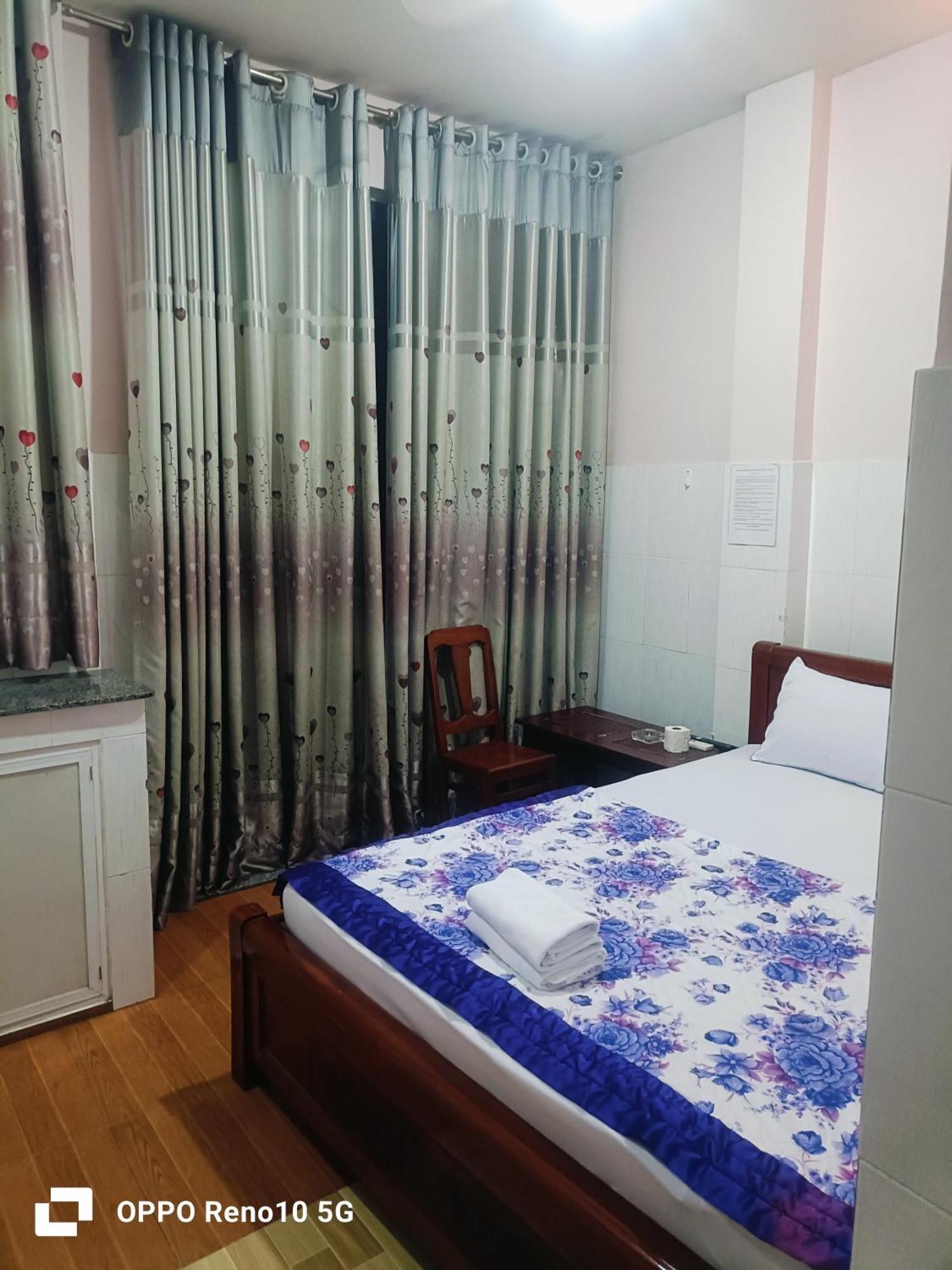 Hotel Phuong Linh *