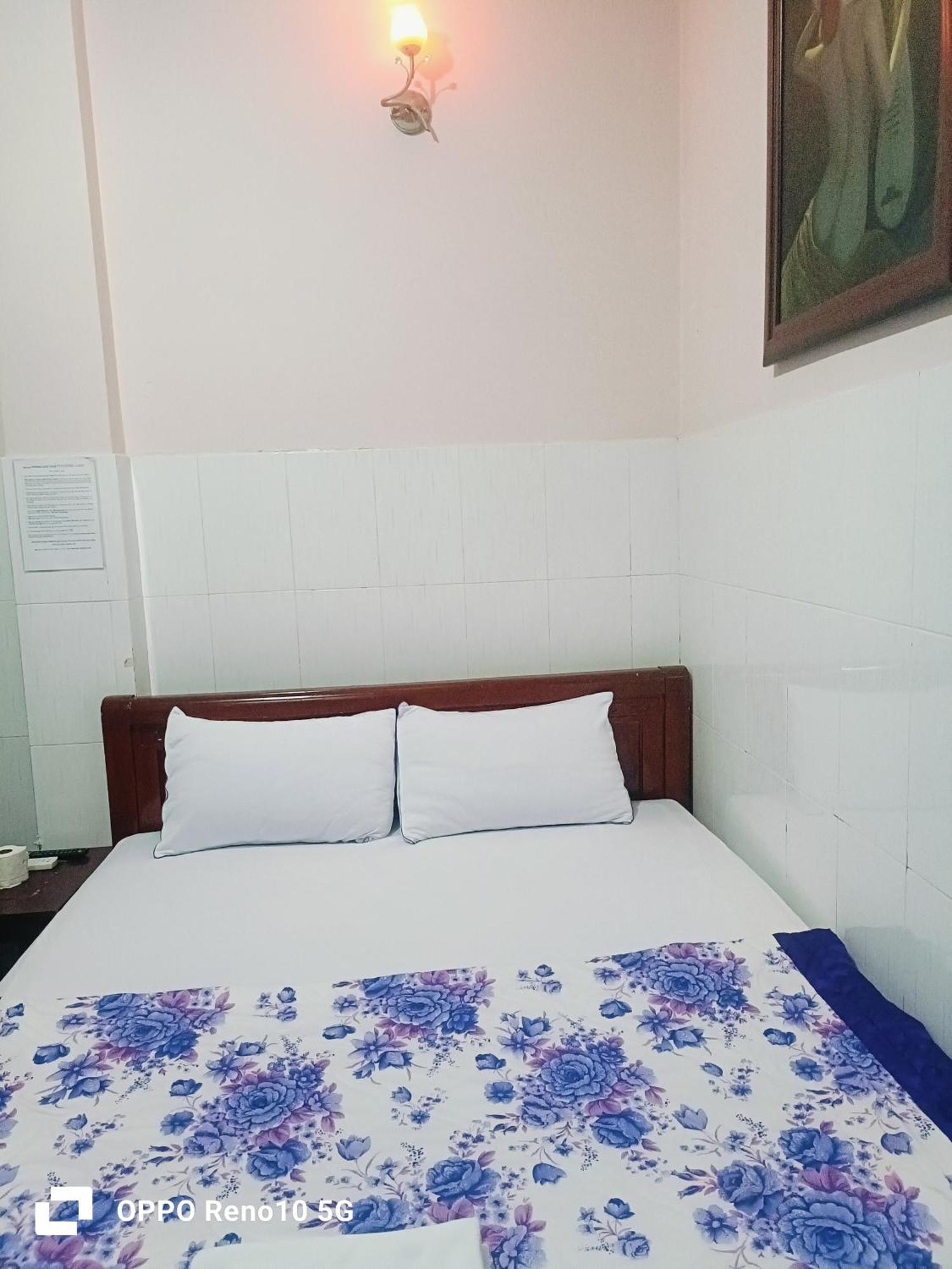 Khách sạn Phuong Linh