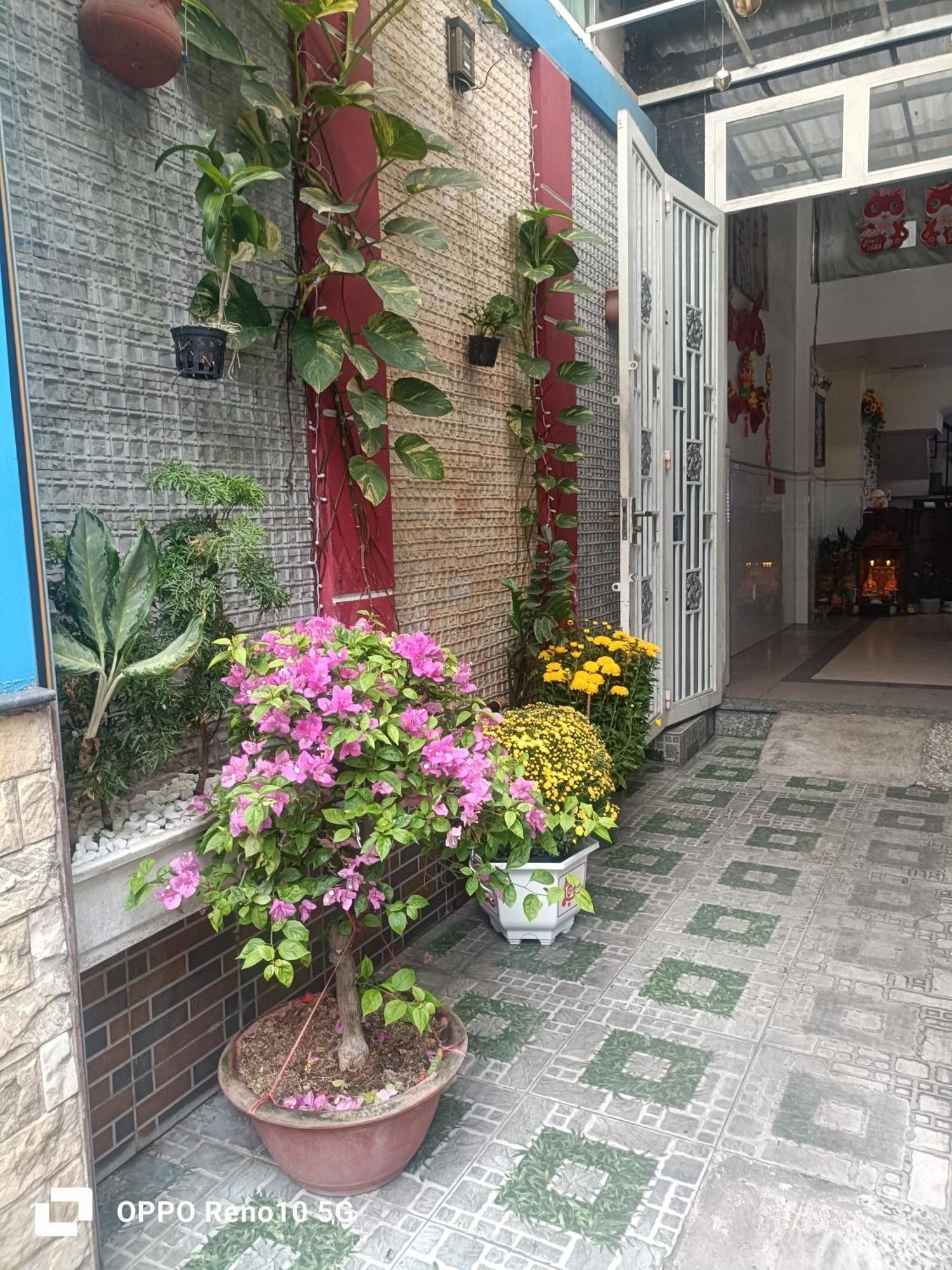 Khách sạn Phuong Linh *